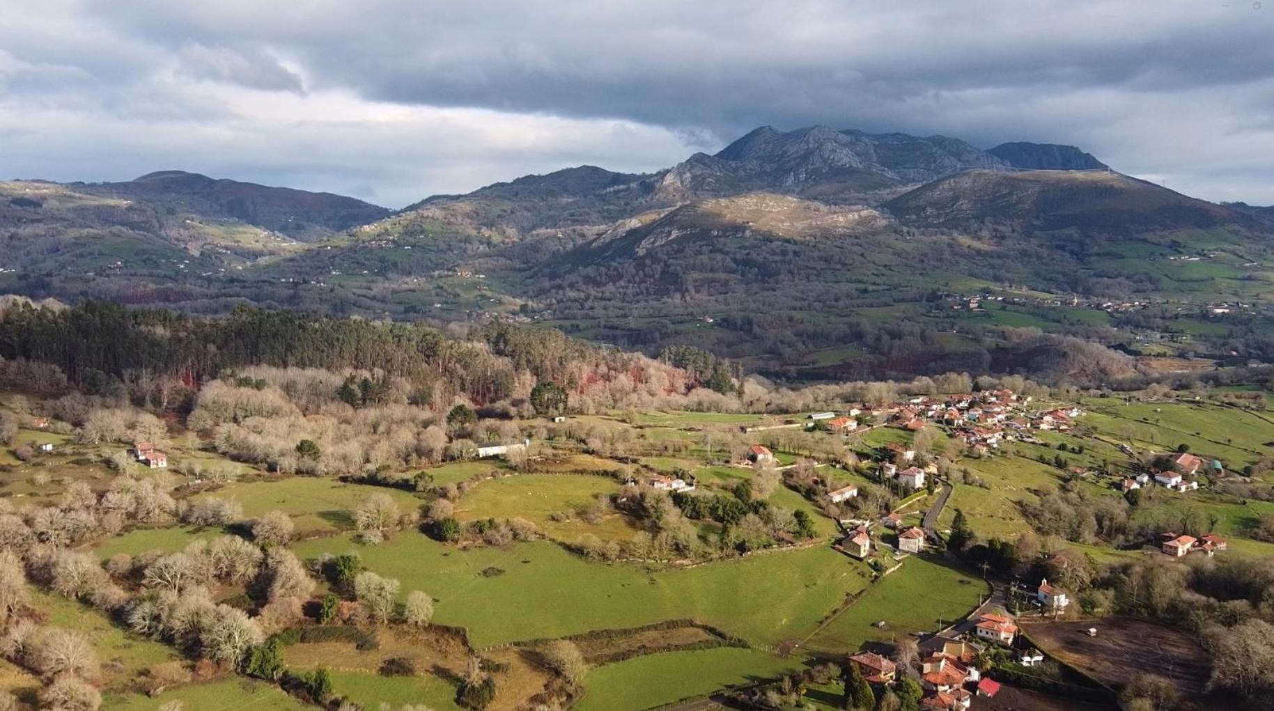 El Balcon Del Horreo Villa Piloña Екстериор снимка